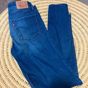Levi’s low rise skinny jeans